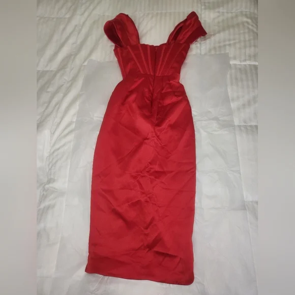 Red 'Loretta' House of CB-XS - Picture 12 of 14